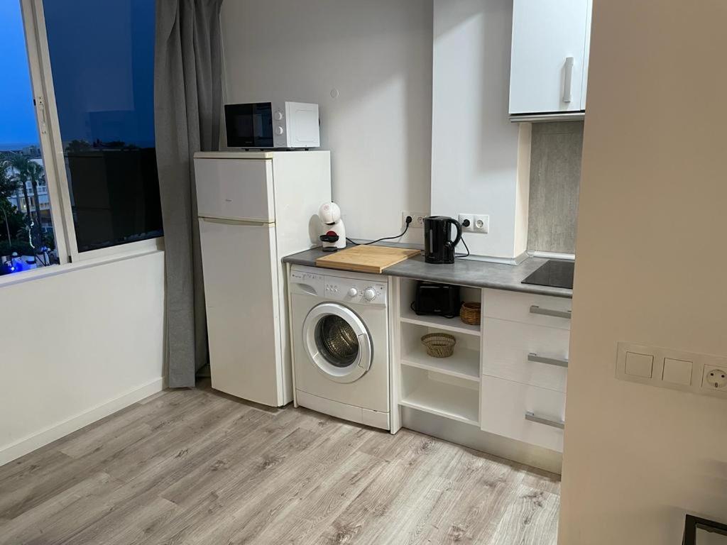 Apartamento C Y L Torremolinos Luaran gambar